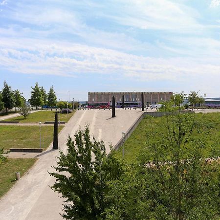 兰斯伯扎内住宿加早餐酒店 Bezannes 外观 照片